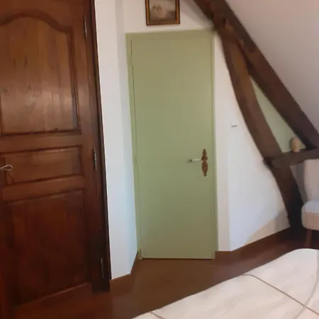 Nocleg ze śniadaniem 7 , Le Montraye *