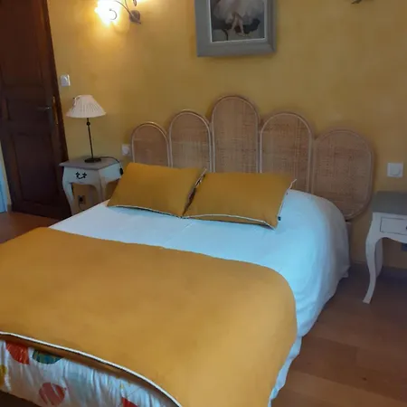 7 , Le Montraye Nocleg ze śniadaniem *