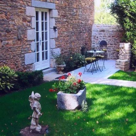 7 , Le Montraye Bed & Breakfast Pace (Orne)