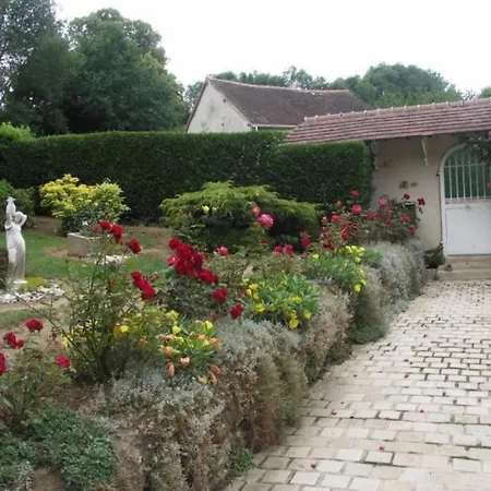 7 , Le Montraye Pace (Orne)