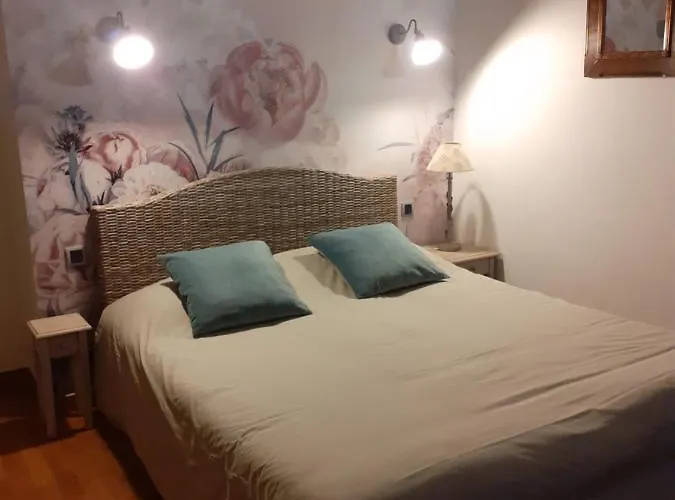 Bed & Breakfast 7 , Le Montraye 3*