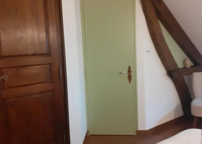 Bed & Breakfast 7 , Le Montraye 3*