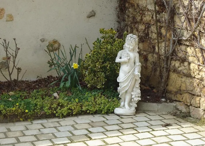 Bed & Breakfast 7 , Le Montraye