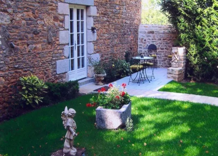 7 , Le Montraye Bed & Breakfast Pace (Orne)